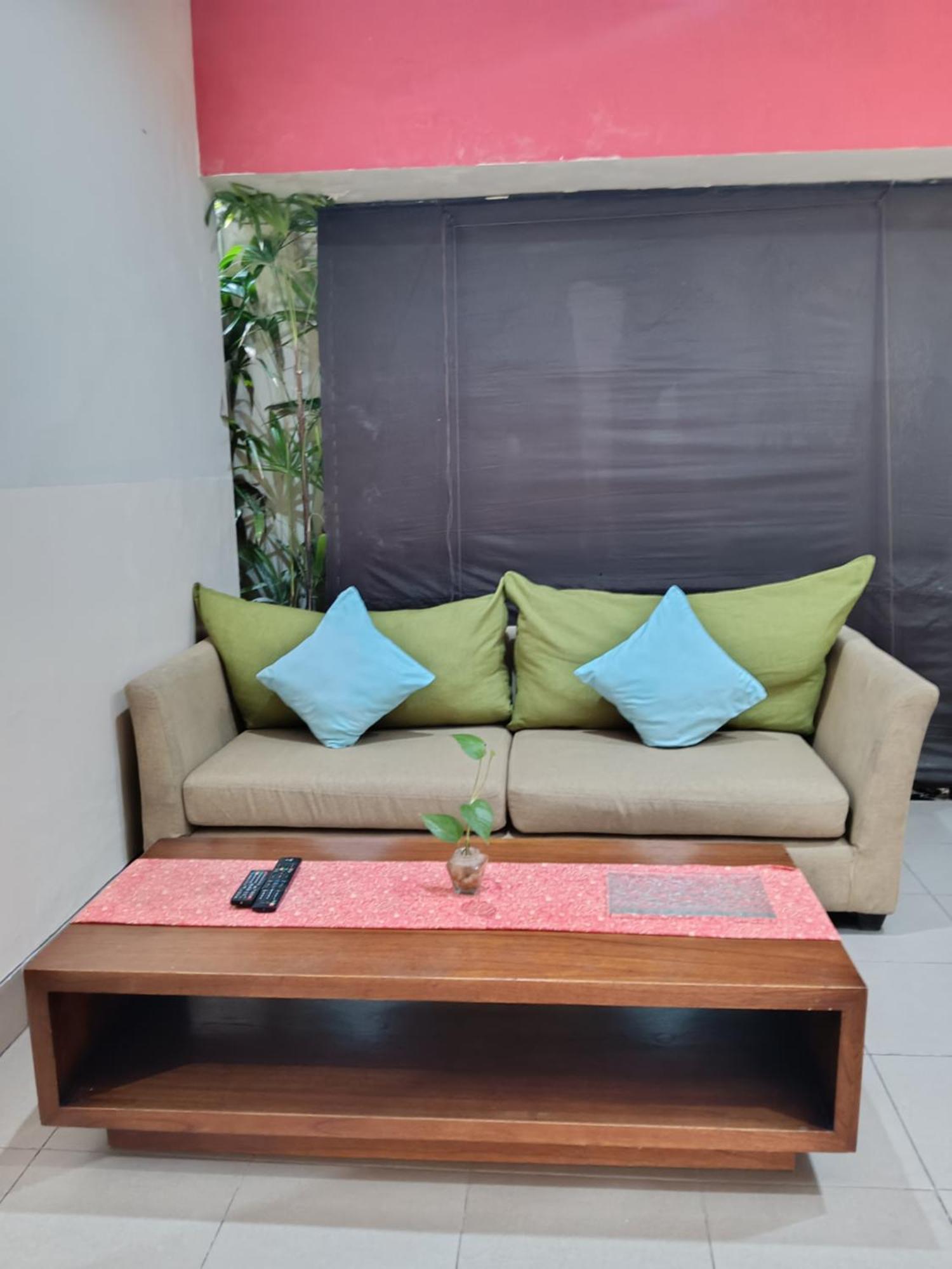 The Green Zhurga Suite Kerobokan  Exterior photo