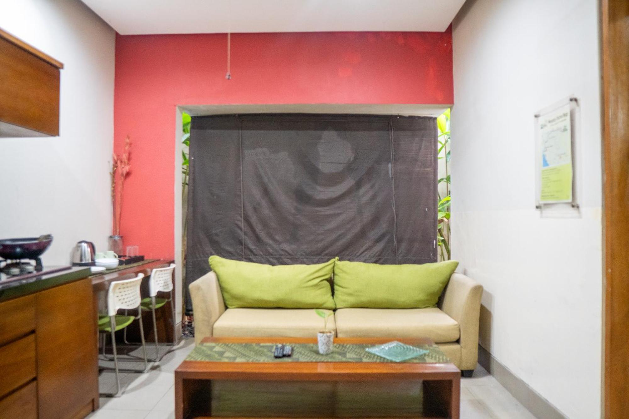 The Green Zhurga Suite Kerobokan  Exterior photo