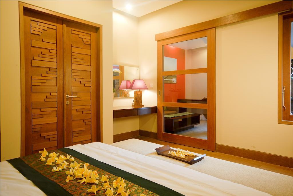 The Green Zhurga Suite Kerobokan  Exterior photo